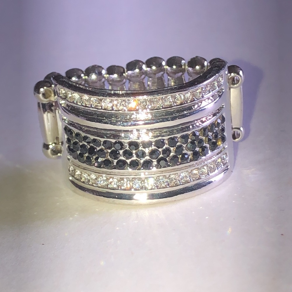 Silver Tone Black & Clear Crystal Stretch Ring